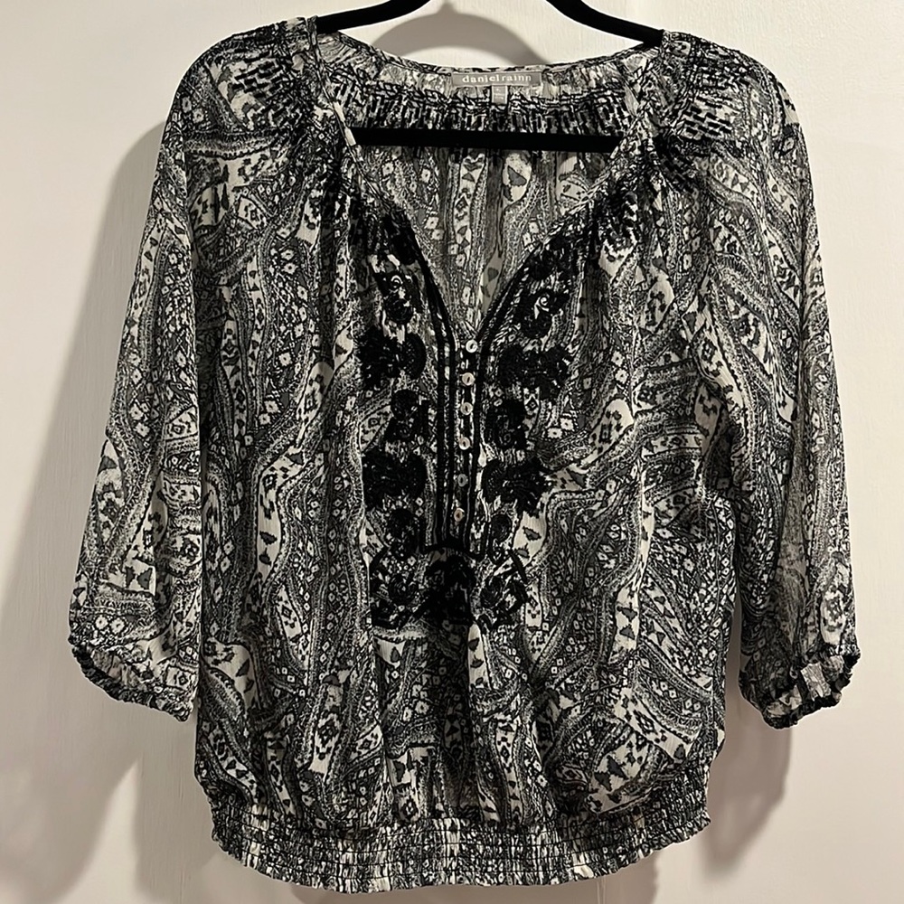 Dainiel Rainn women’s see through blouse